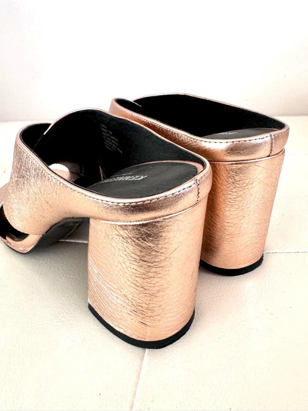 Kenneth Cole Rose Gold Metallic Leather Crossover Slide Mules - Picture 4 of 5